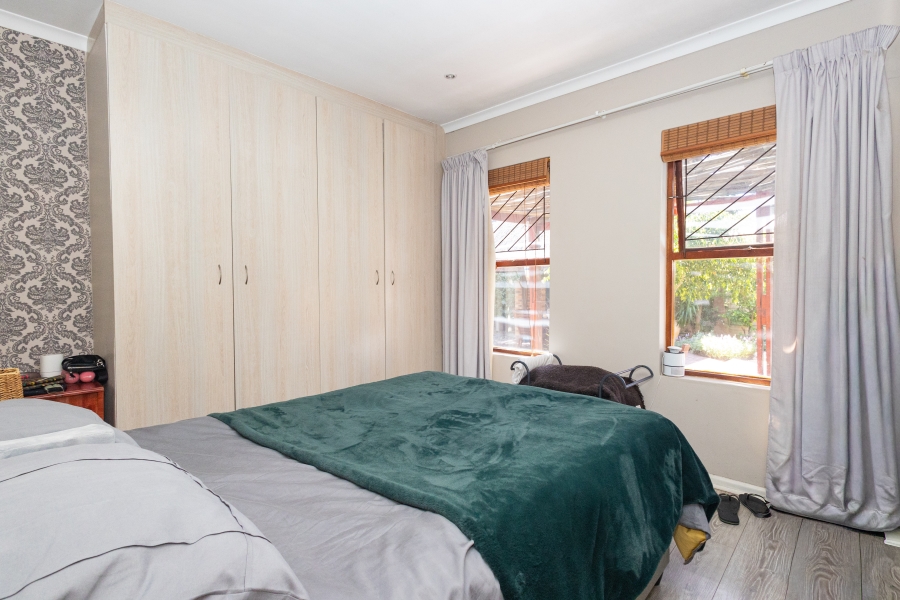4 Bedroom Property for Sale in Sonstraal Heights Western Cape